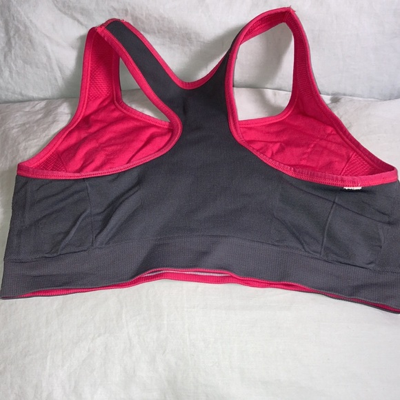Old Navy Sports Bra - Picture 4 of 5
